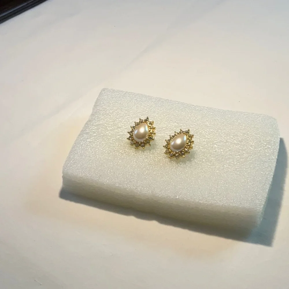 Vintage Pear Shaped Faux Pearl and Crystal Earrings - Picture 3 of 8